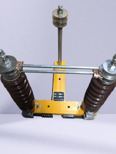 Yingli | GN-72/3-2S-X Double-Pole DC High-Voltage Disconnect Switch